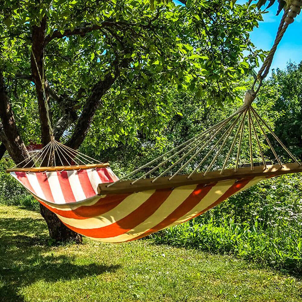 Amaca da giardino con supporto in legno